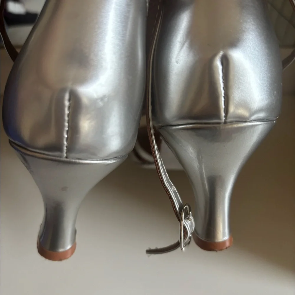 Elegant Silver Strappy Sandals - Picture 5 of 6